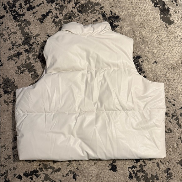 Best - Picture 4 of 5